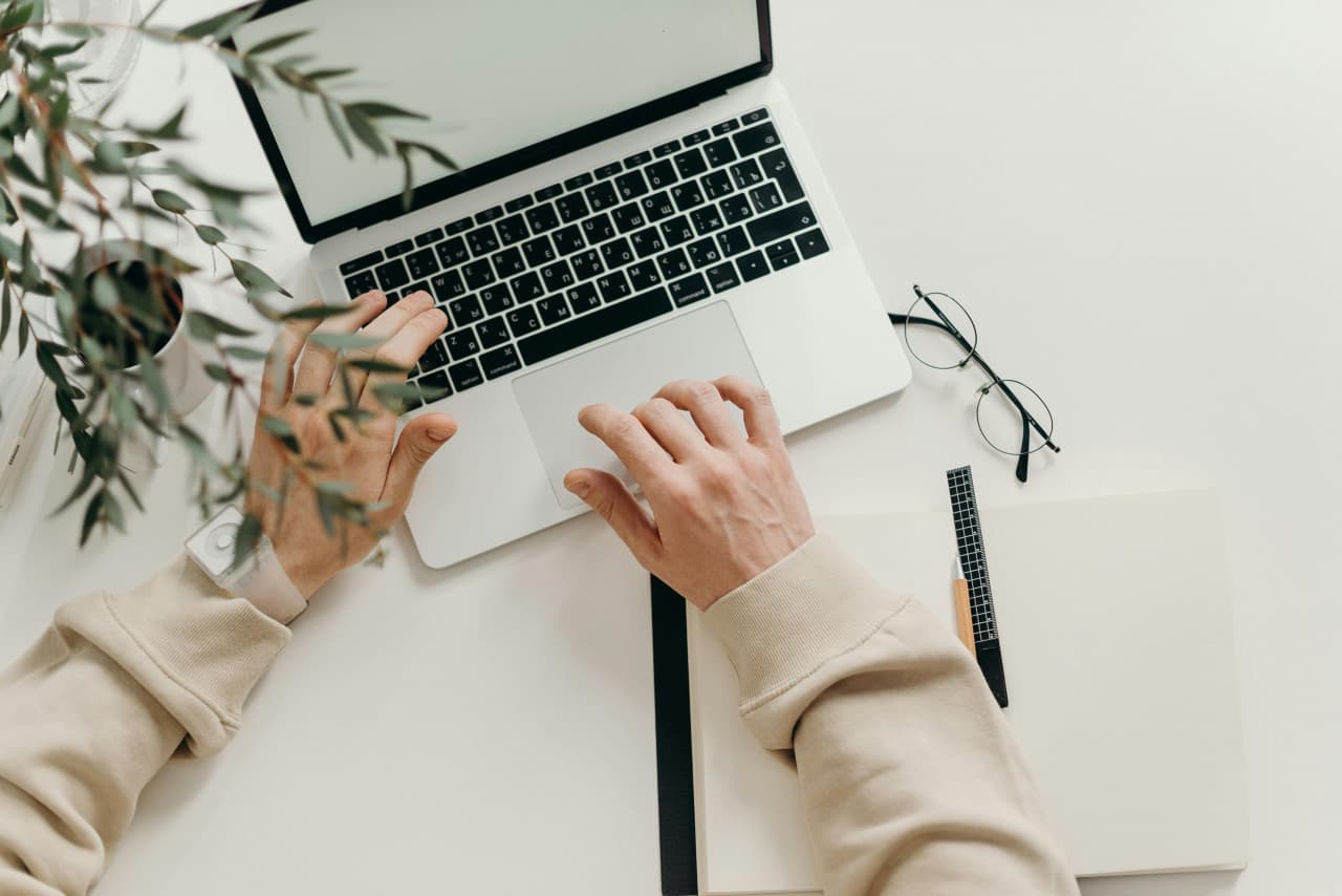 Using AIPowered Tools to Build Stronger InPerson Relationships